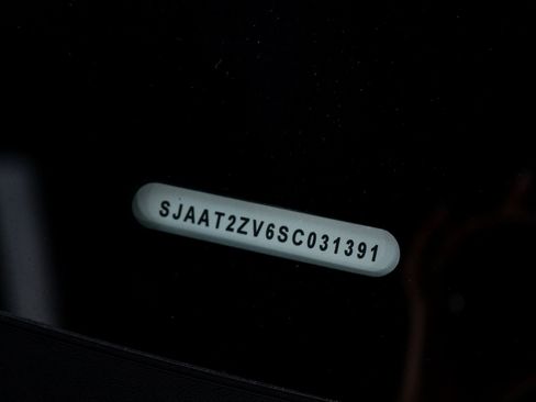 New 2025 Bentley Bentayga image 51