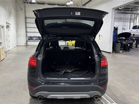 Used 2017 BMW X1 xDrive28i image 7