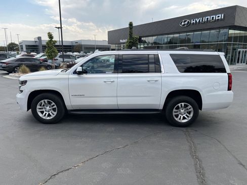 Used 2017 Chevrolet Suburban LT AWD/4WD image 12