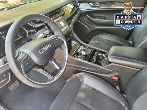 Used 2022 Jeep Grand Cherokee Trailhawk w/ Luxury Tech Group III AWD/4WD image 18