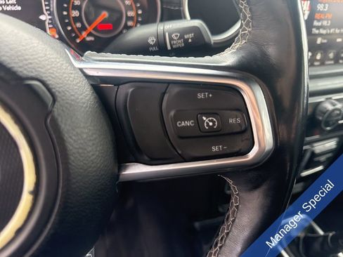 Used 2018 Jeep Wrangler Unlimited Sahara image 21