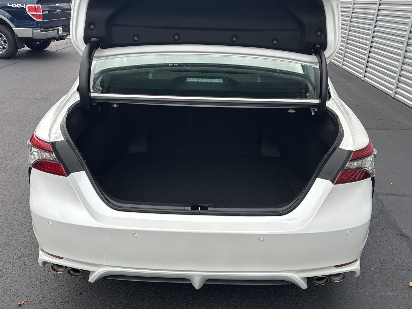 Used 2021 Toyota Camry XSE w/ Navigation Package FWD image 13