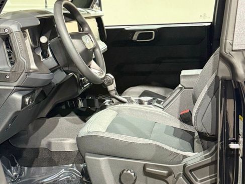 New 2026 Ford Bronco 4-Door image 33