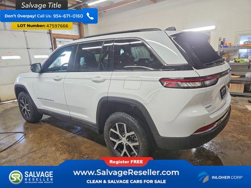 Used 2025 Jeep Grand Cherokee Limited image 3