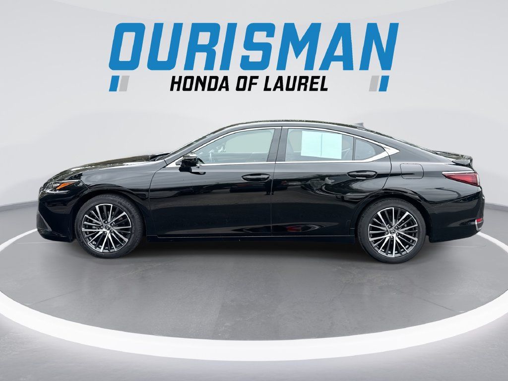Used 2025 Lexus ES 300h w/ Premium Package FWD image 5