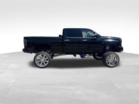 Used 2015 GMC Sierra 2500 Denali w/ Duramax Plus Package AWD/4WD image 7