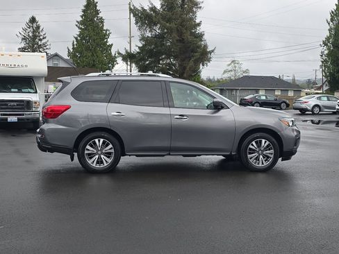 Used 2017 Nissan Pathfinder SL w/ SL Premium Package AWD/4WD image 7