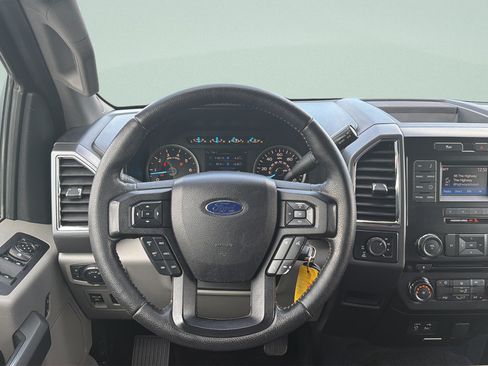 Used 2015 Ford F150 XLT w/ Equipment Group 301A Mid AWD/4WD image 9