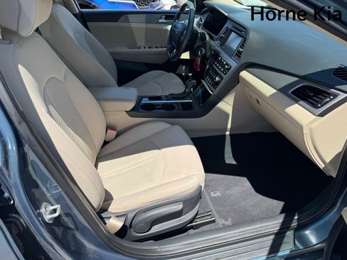 Used 2016 Hyundai Sonata SE FWD image 25