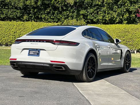 Used 2021 Porsche Panamera image 8