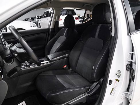 Used 2020 Nissan Sentra SV image 28