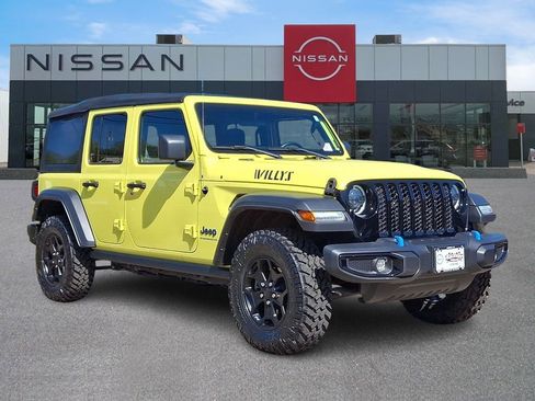 Used 2023 Jeep Wrangler Unlimited w/ Cold Weather Group AWD/4WD image 1