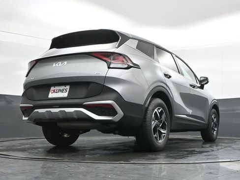 Used 2025 Kia Sportage LX image 41
