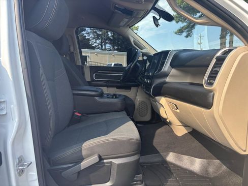 Used 2022 RAM 3500 Big Horn AWD/4WD image 9