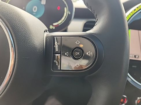 Used 2024 MINI Cooper 2-Door Hardtop image 33