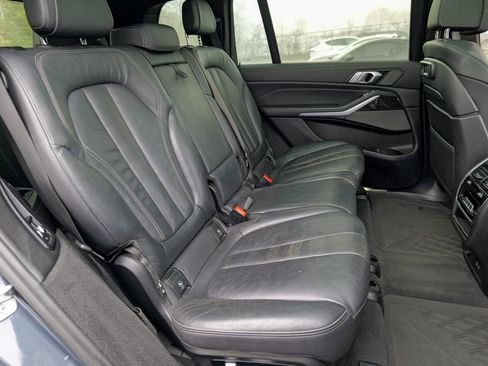 Used 2021 BMW X7 xDrive40i w/ M Sport Package AWD/4WD image 35