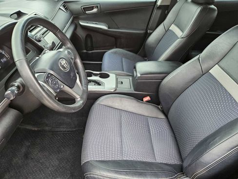 Used 2012 Toyota Camry SE image 13