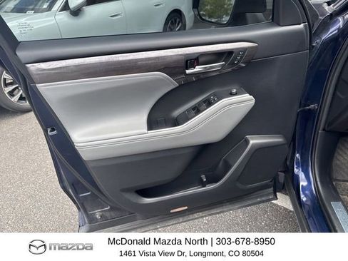 Used 2021 Toyota Highlander Limited AWD/4WD image 9