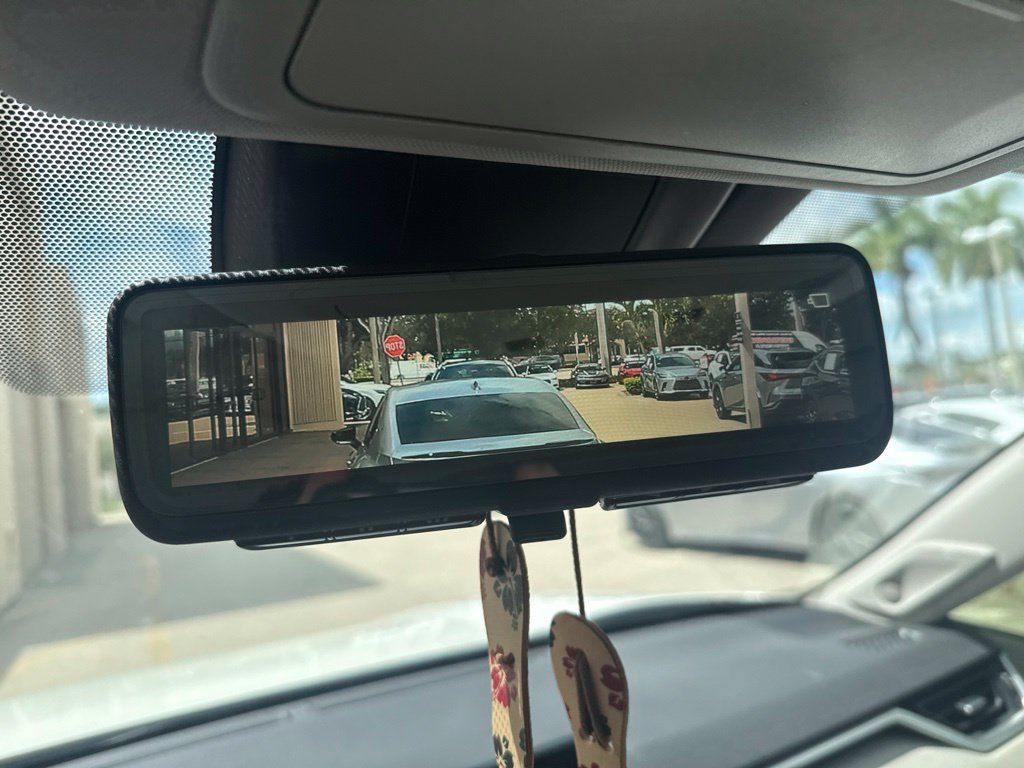 Used 2019 Toyota RAV4 Limited w/ Cold Weather Package FWD image 18