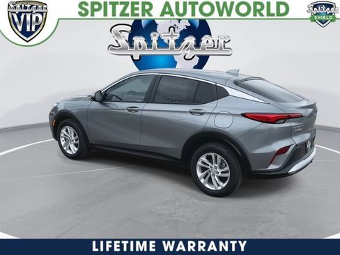 Used 2026 Buick Envista Sport Touring w/ Advanced Safety Package FWD image 7