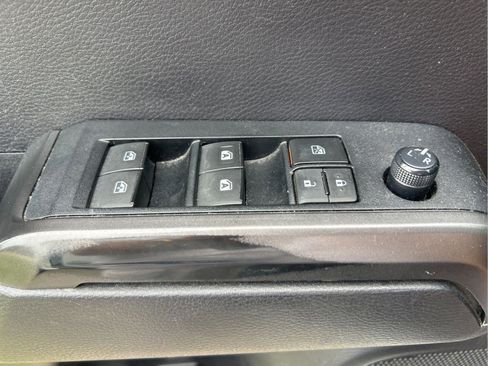 Used 2020 Toyota Tacoma TRD Sport AWD/4WD image 24
