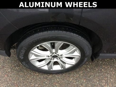 Used 2024 Ford Edge Titanium image 25