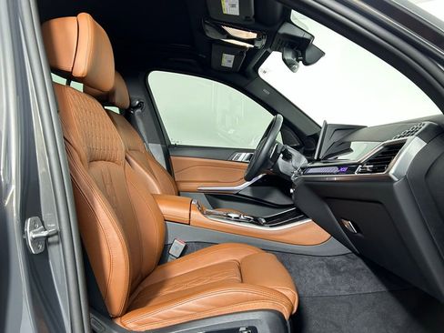 Used 2026 BMW X5 xDrive40i w/ M Sport Package image 12