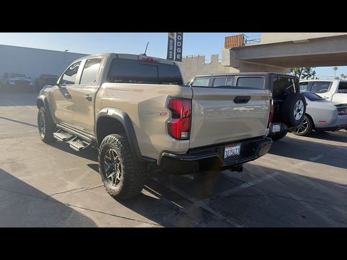 Used 2024 Chevrolet Colorado ZR2 w/ Technology Package AWD/4WD image 4