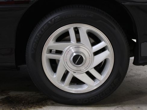 Used 1995 Chevrolet Camaro Z28 RWD image 7