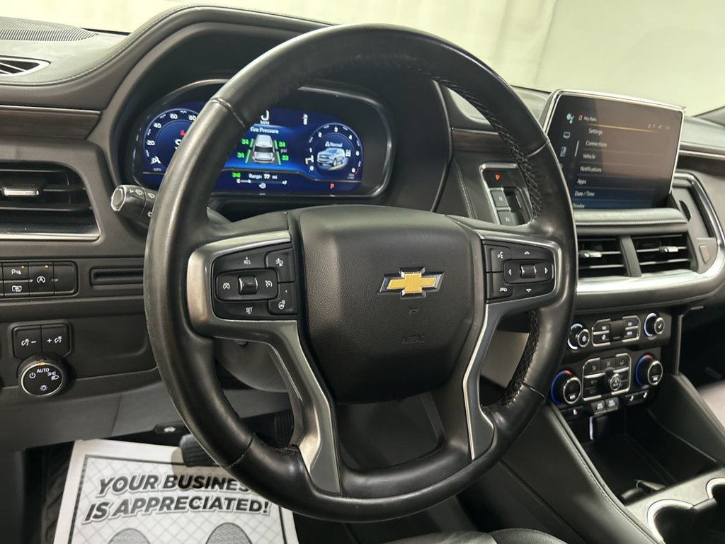 Certified 2024 Chevrolet Suburban LT w/ Luxury Package AWD/4WD image 4