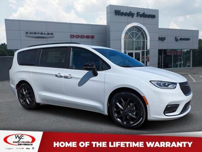 New 2026 Chrysler Pacifica Limited