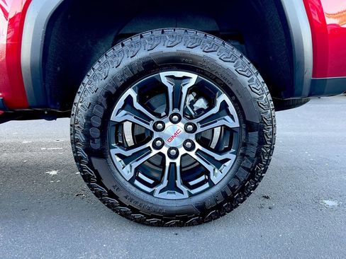 Used 2024 GMC Canyon AT4 w/ Canyon Safety Plus Package image 26