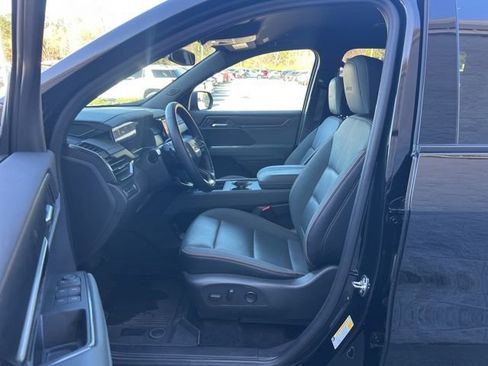 Used 2024 GMC Acadia AT4 w/ Luxury Package image 27