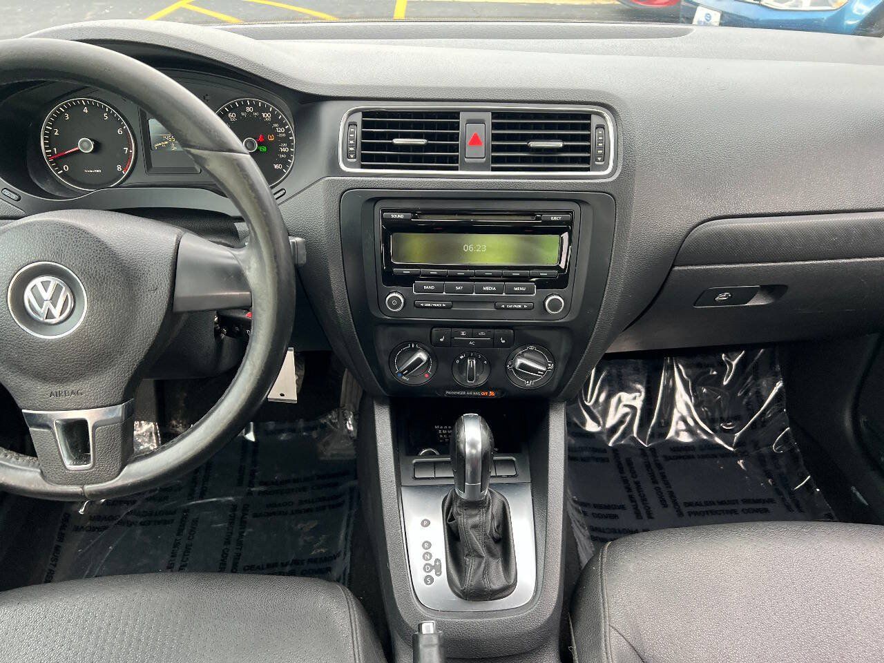 Used 2012 Volkswagen Jetta SE FWD image 30