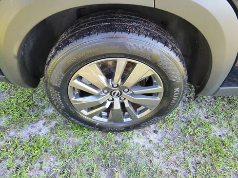 Used 2024 Nissan Pathfinder SV FWD image 8