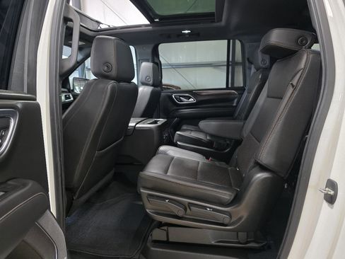 Used 2021 Chevrolet Suburban High Country AWD/4WD image 20