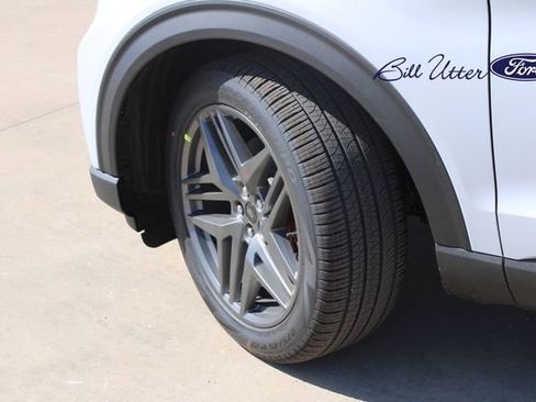 New 2026 Ford Explorer ST w/ Sun And Sound Package image 5