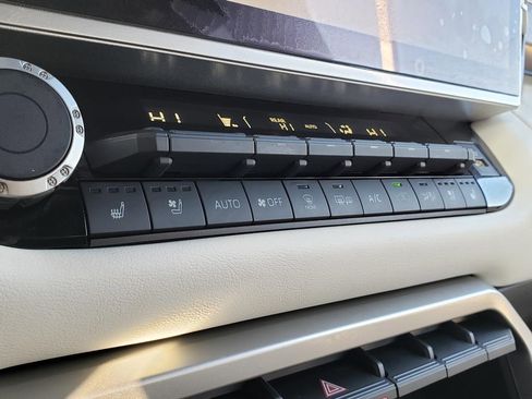 Used 2024 Toyota Sequoia Capstone image 23