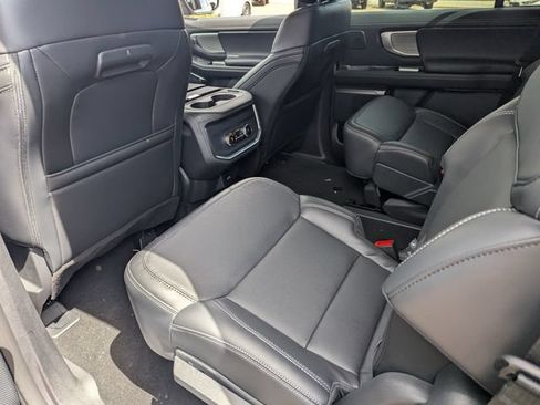 New 2026 Ford Expedition Platinum w/ Driver's Package AWD/4WD image 18