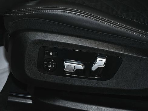 Used 2025 BMW X7 xDrive40i image 51