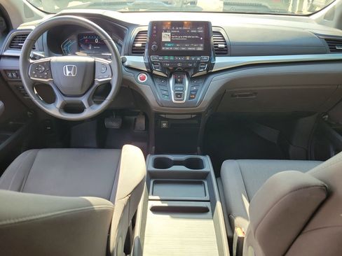 Used 2018 Honda Odyssey EX image 11