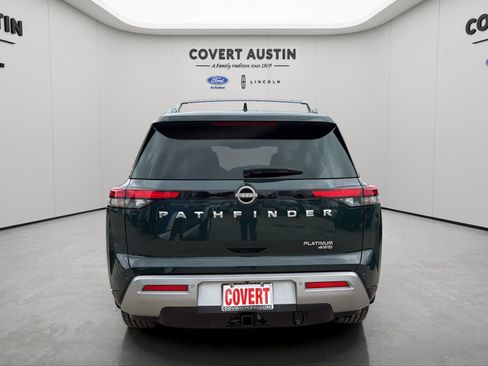 Used 2022 Nissan Pathfinder Platinum w/ Cargo Package AWD/4WD image 4