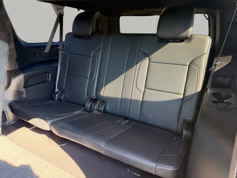 Used 2020 Chevrolet Suburban LT image 51