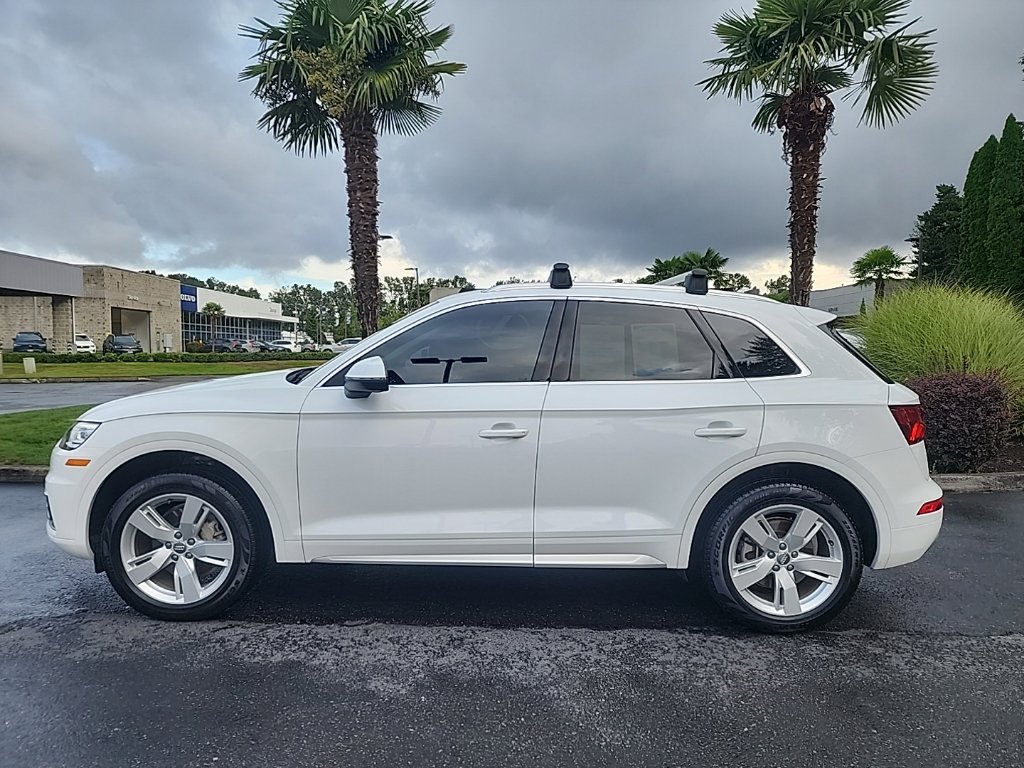 Used 2019 Audi Q5 2.0T Premium w/ Convenience Package AWD/4WD image 2