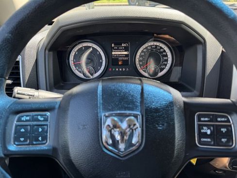 Used 2017 RAM 1500 Classic SLT image 24