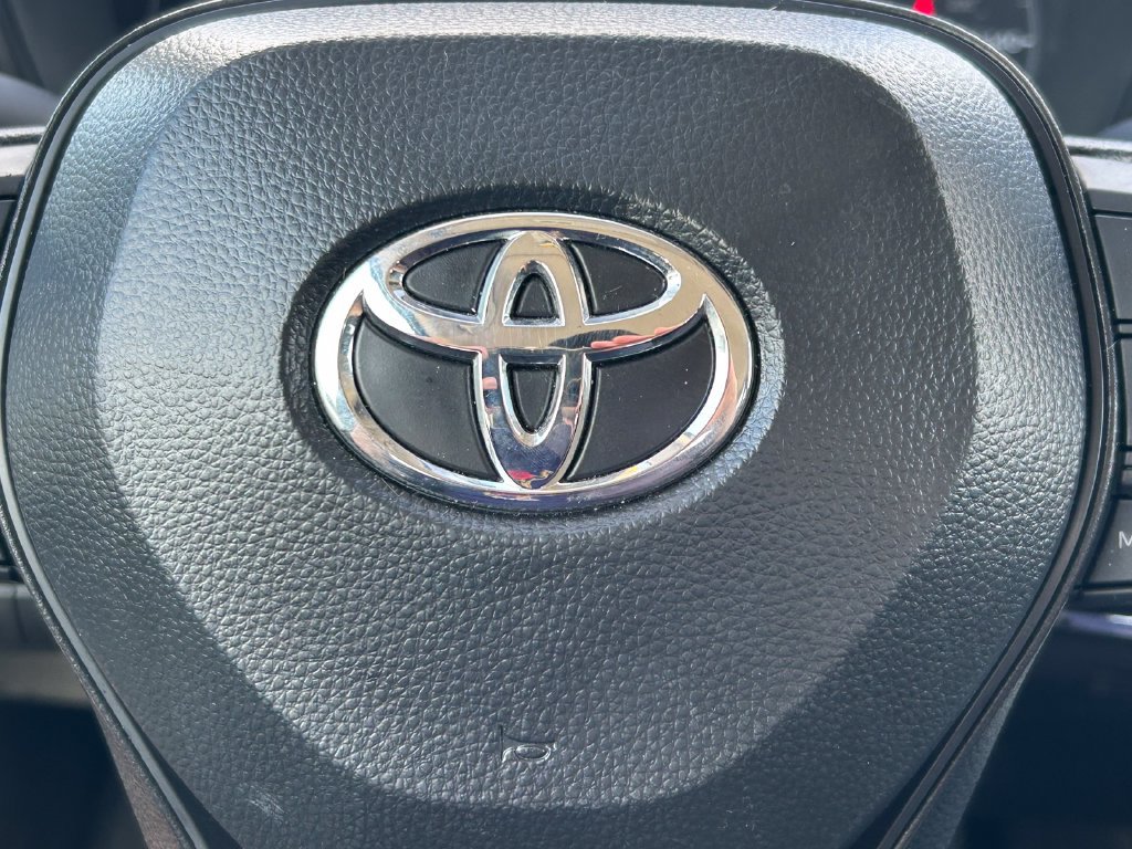 Certified 2025 Toyota Corolla LE FWD image 32