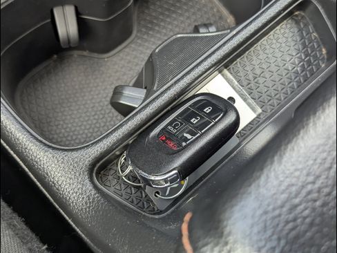 Used 2025 Honda CR-V Sport image 33