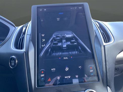 Certified 2024 Ford Edge SEL image 17