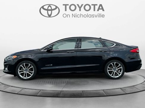 Used 2019 Ford Fusion Titanium FWD image 2