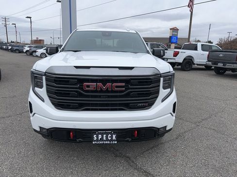 Used 2023 GMC Sierra 1500 AT4 w/ Technology Package image 8